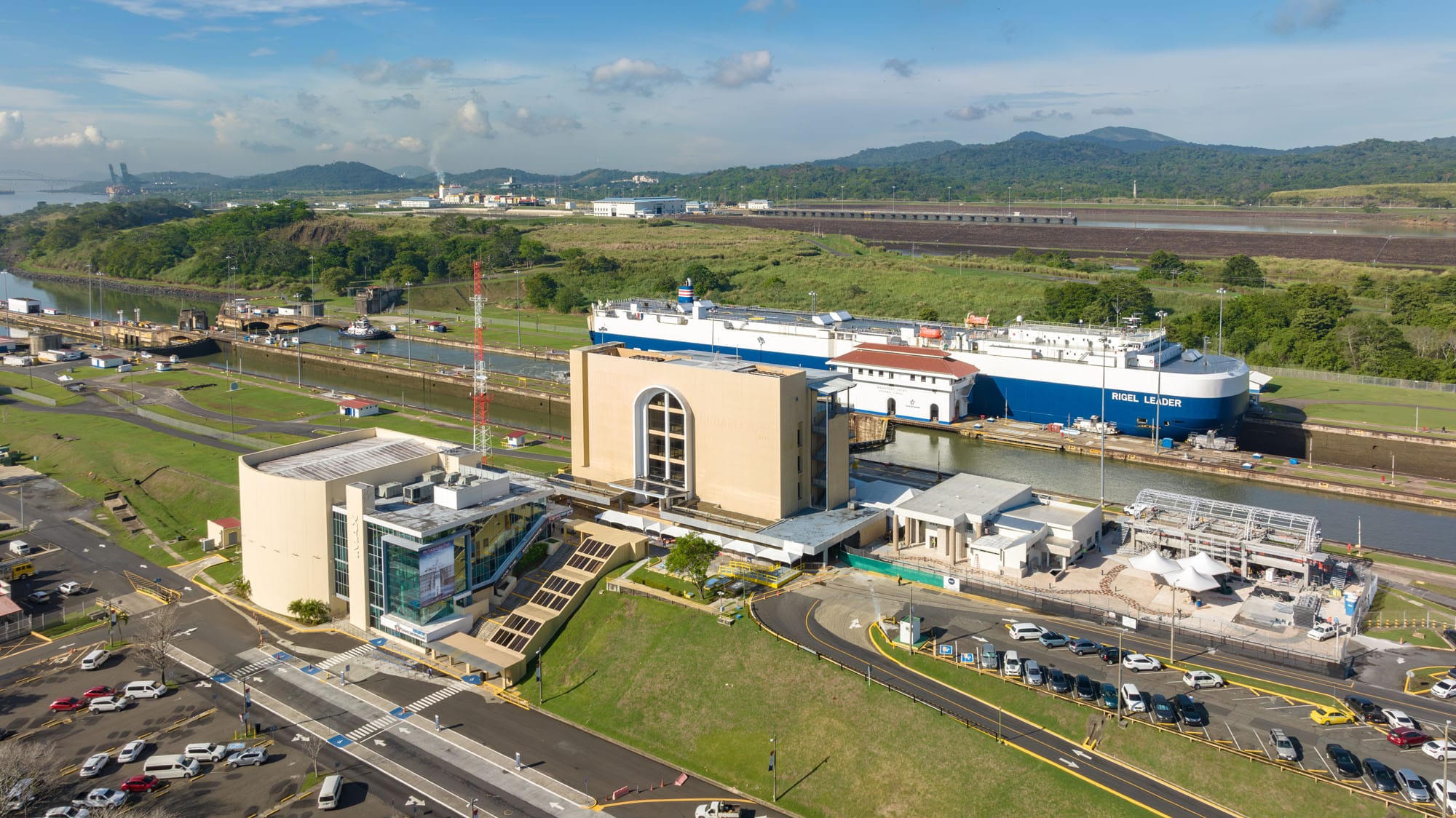 Hướng dẫn Miraflores Visitor Center kênh đào Panama 2026: vé, giờ IMAX và xem tàu